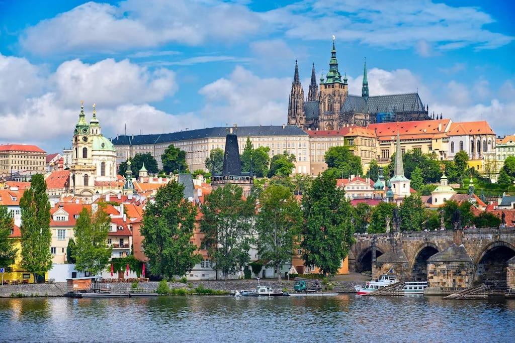 Ferienwohnung Old Town Herberghaus, 250M To Charles Bridge Prag Exterior foto