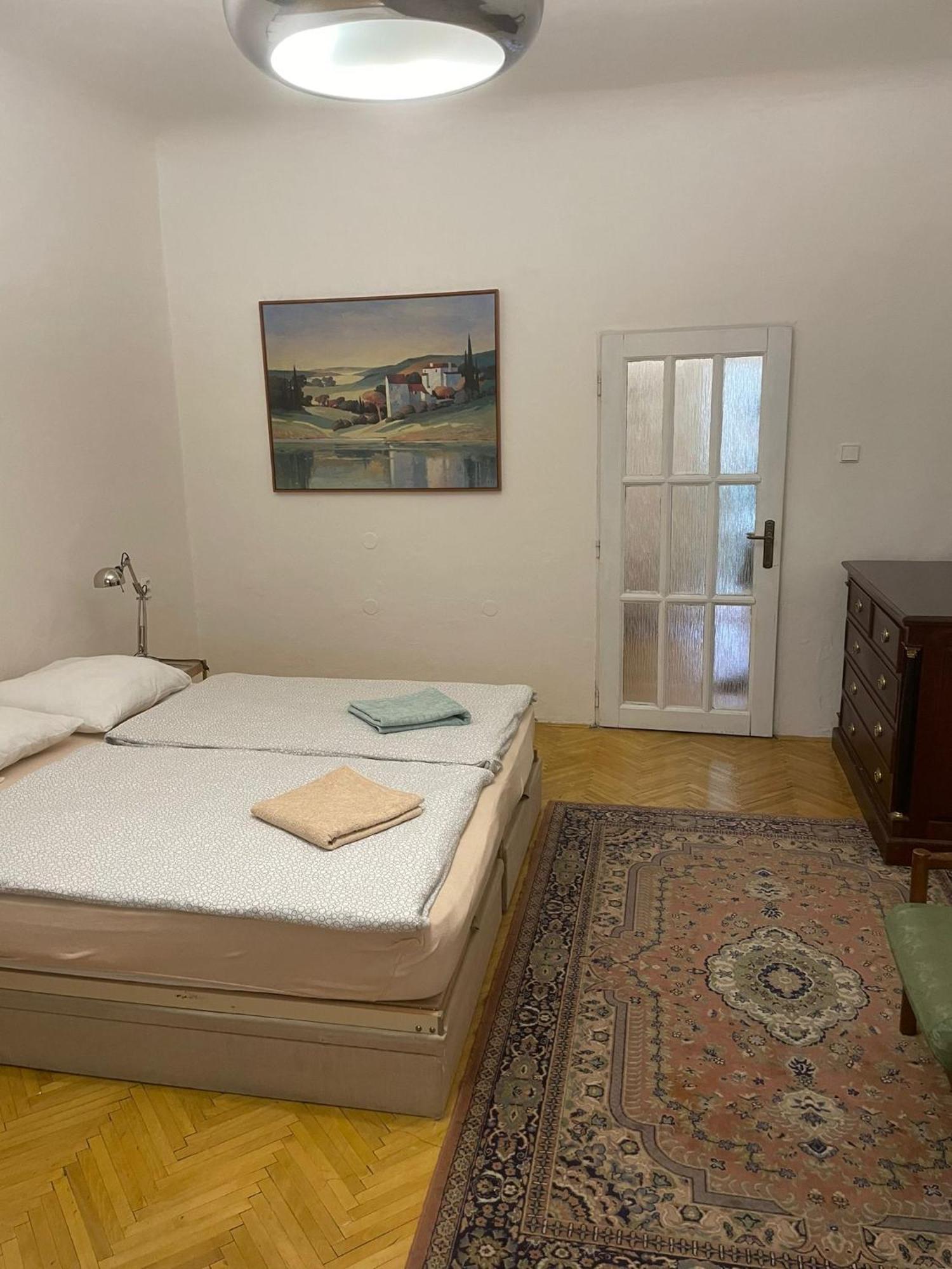 Ferienwohnung Old Town Herberghaus, 250M To Charles Bridge Prag Exterior foto
